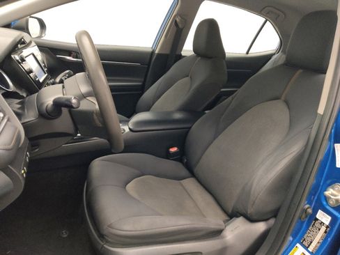 Used 2019 Toyota Camry LE FWD image 17