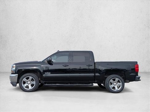 Used 2018 Chevrolet Silverado 1500 LT w/ Texas Edition image 9