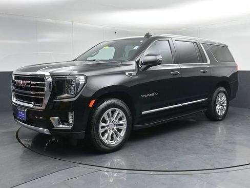 Used 2023 GMC Yukon XL SLT w/ SLT Premium Package AWD/4WD image 7