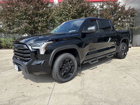 Used 2024 Toyota Tundra SR5 w/ SR5 Premium Package AWD/4WD image 3