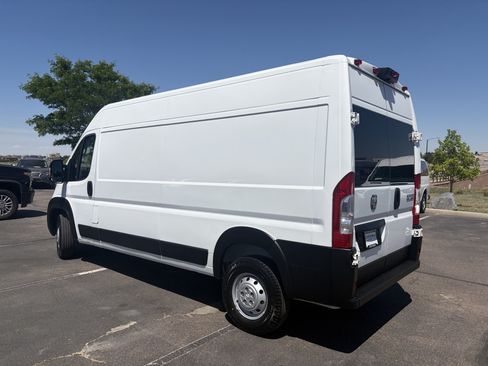 Used 2023 RAM ProMaster 2500 FWD image 5