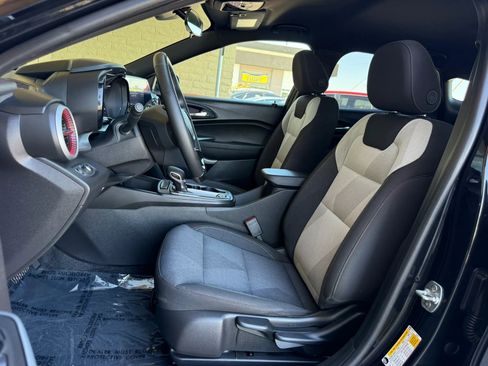 Used 2024 Chevrolet Trax RS image 17