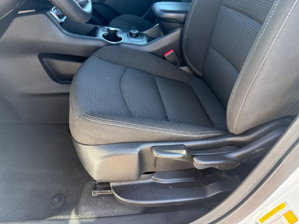 Used 2024 GMC Terrain SLE AWD/4WD image 11
