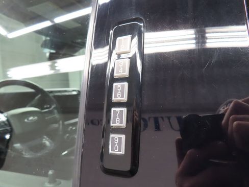 Used 2023 Ford F250 Lariat w/ Lariat Ultimate Package image 57