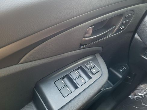 Certified 2025 Honda Passport TrailSport image 24