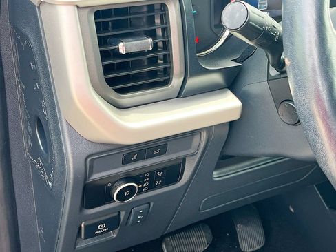 Used 2023 Ford Expedition XLT RWD image 10