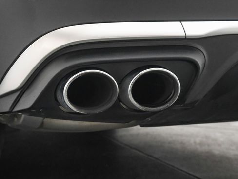 Used 2025 Mercedes-Benz GLC 43 AMG 4MATIC image 23