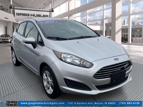 Used 2015 Ford Fiesta SE image 3