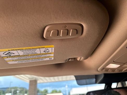 Used 2018 Ford F150 Lariat w/ Equipment Group 502A Luxury AWD/4WD image 14