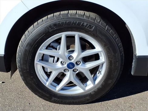 Certified 2022 Ford Edge SEL w/ Convenience Package image 9