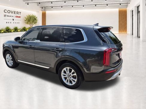 Used 2022 Kia Telluride LX FWD image 8
