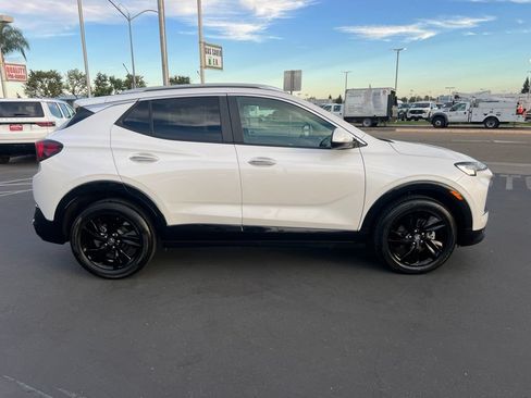 Used 2024 Buick Encore GX Sport Touring FWD image 9
