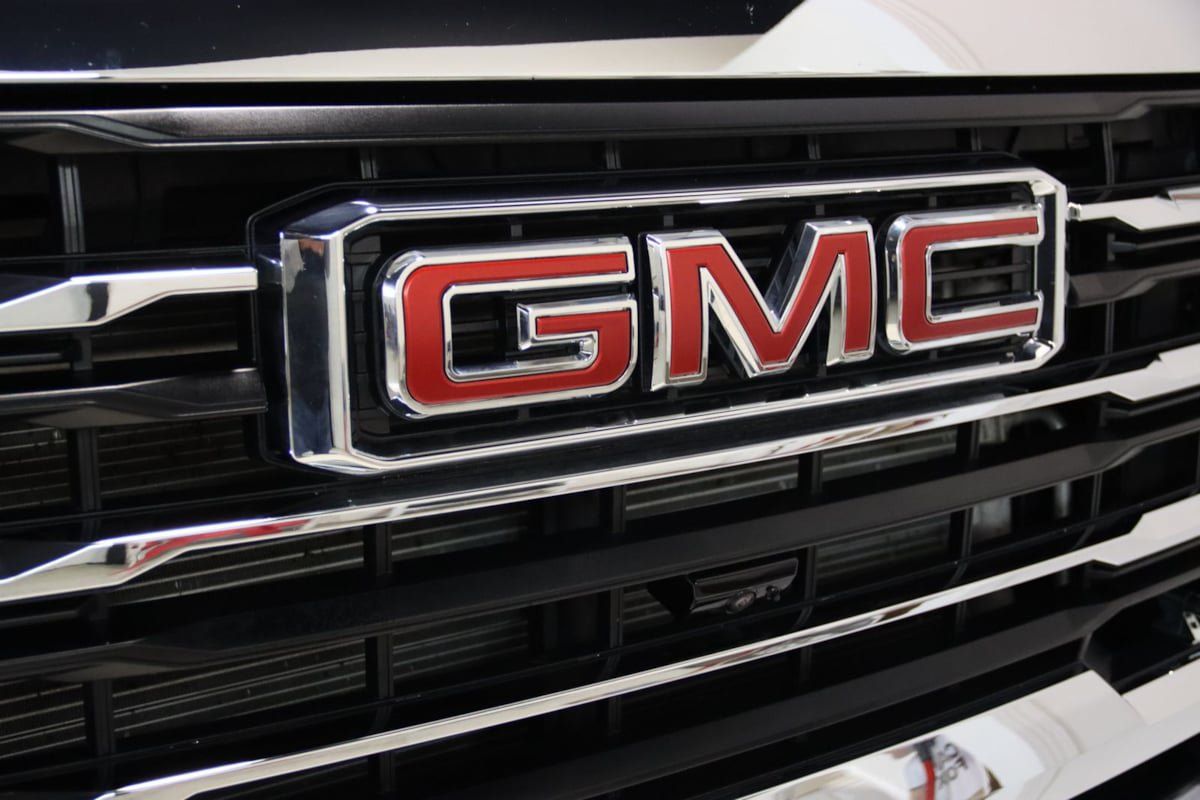 Used 2026 GMC Sierra 3500 SLE w/ SLE Value Package AWD/4WD image 32