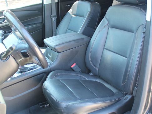 Used 2019 Chevrolet Traverse LT AWD/4WD image 13