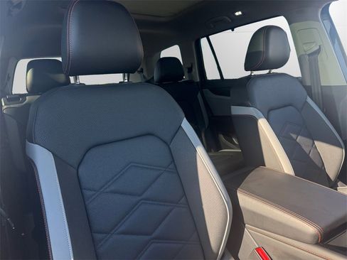 Used 2024 Volkswagen Atlas Peak Edition SEL image 15