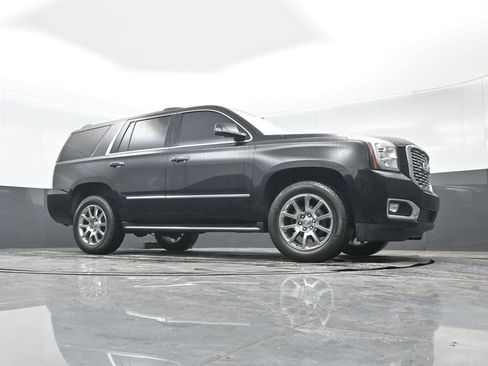 Used 2018 GMC Yukon Denali image 32