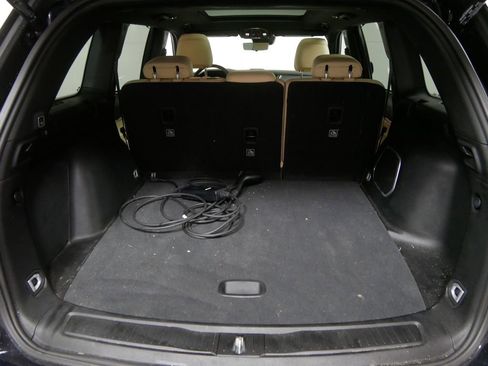 Used 2024 Jeep Grand Cherokee Limited 4xe w/ Luxury Tech Group II image 5