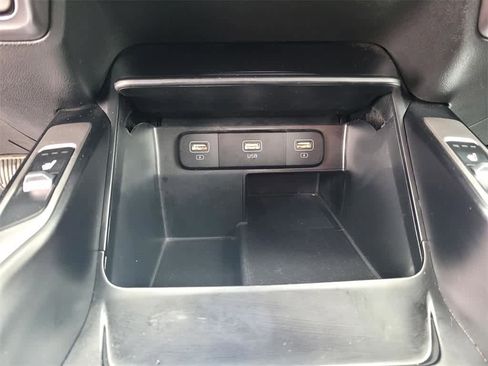 Used 2021 Kia Sorento S image 17