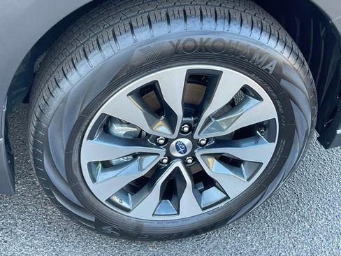 Certified 2025 Subaru Outback Limited image 27