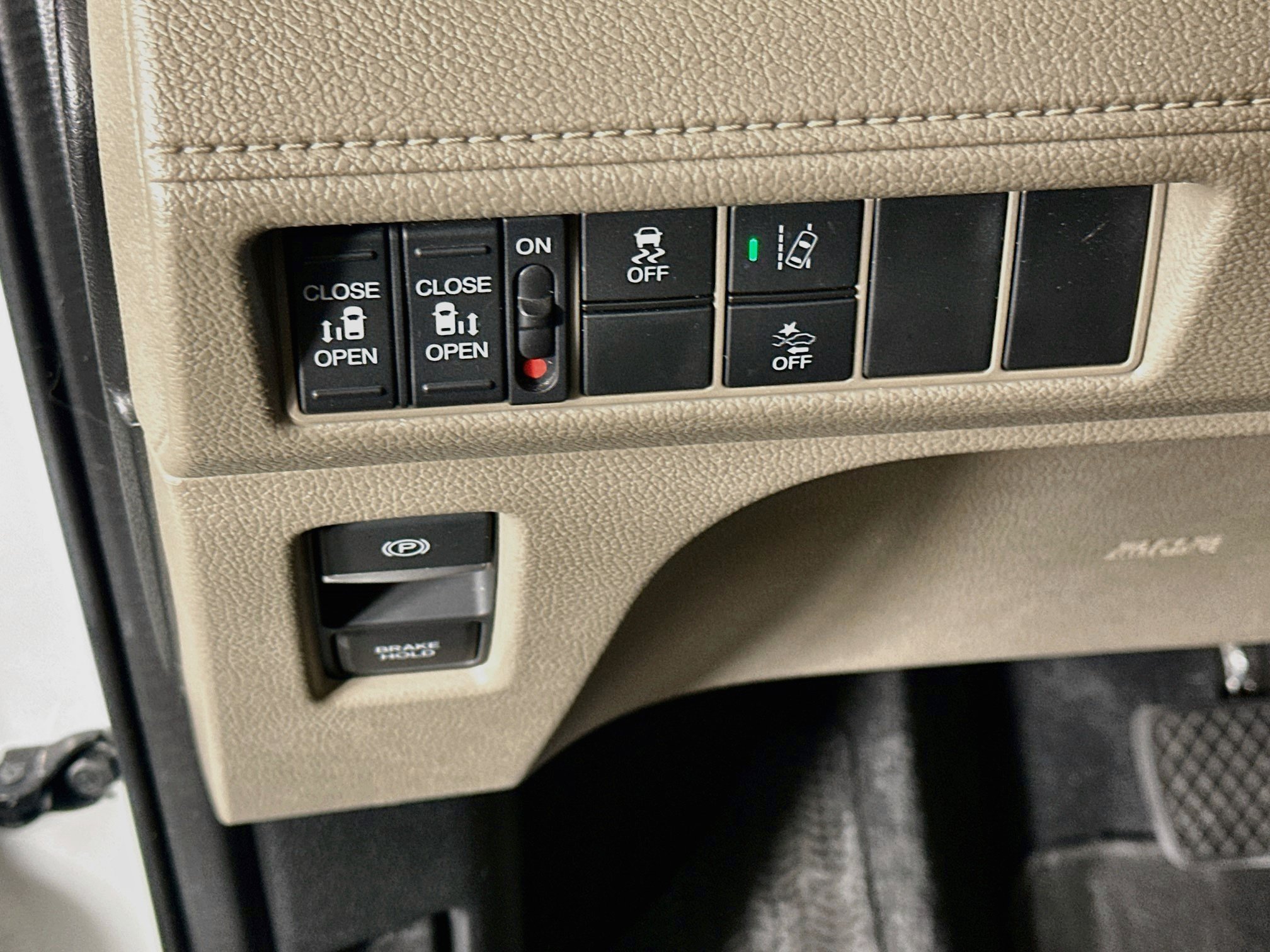 Used 2020 Honda Odyssey EX image 16