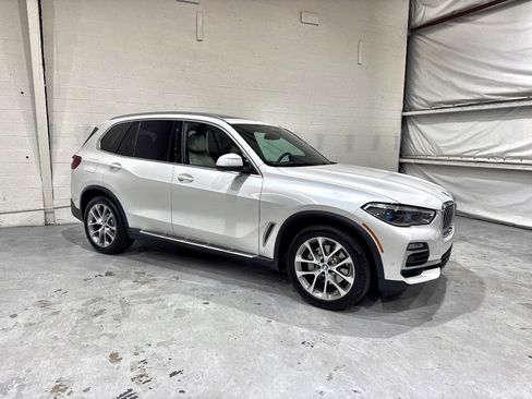 Used 2019 BMW X5 xDrive40i w/ Executive Package AWD/4WD image 7