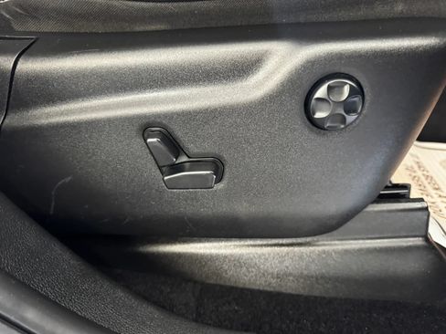 Used 2018 Jeep Grand Cherokee SRT AWD/4WD image 16