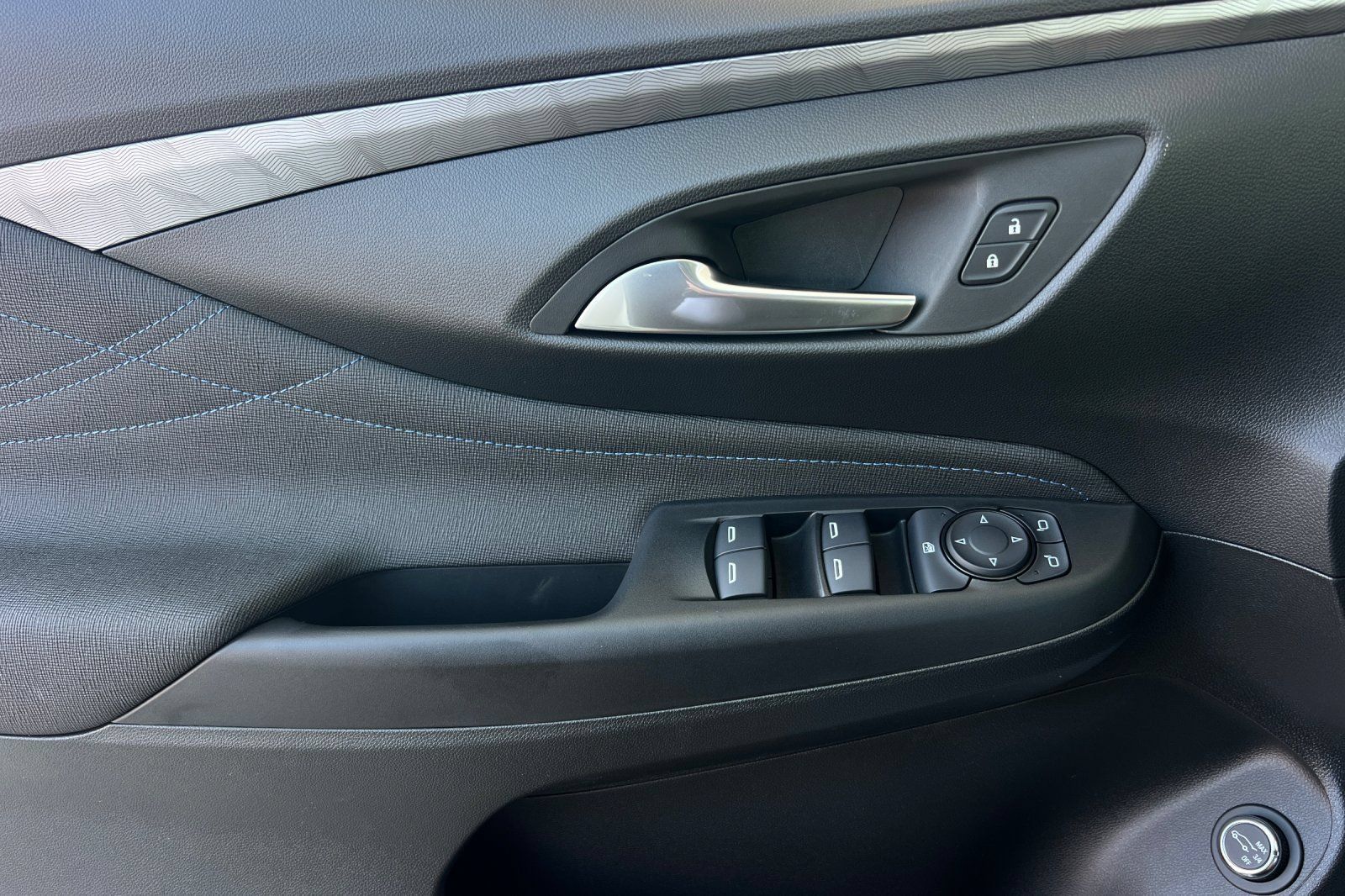 New 2026 Buick Envista Sport Touring w/ Convenience I Package FWD image 9