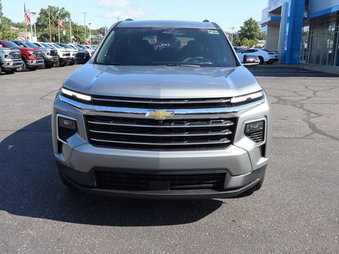 New 2027 Chevrolet Traverse LT w/ Driver Confidence Package AWD/4WD image 29