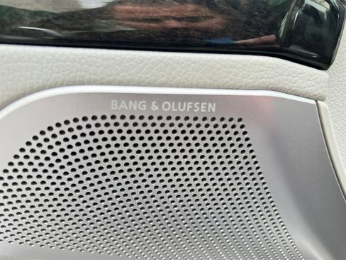 Used 2013 Mercedes-Benz SL 550 w/ Premium Pkg image 28