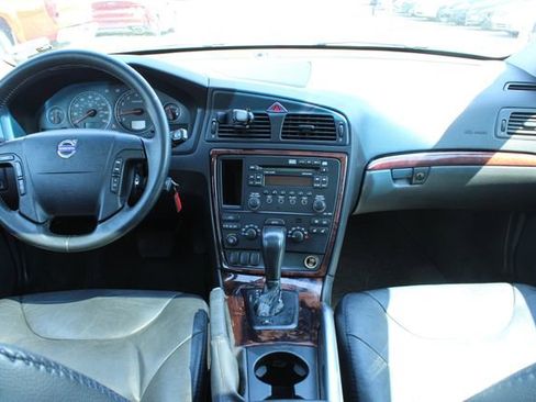 Used 2006 Volvo XC70 image 16