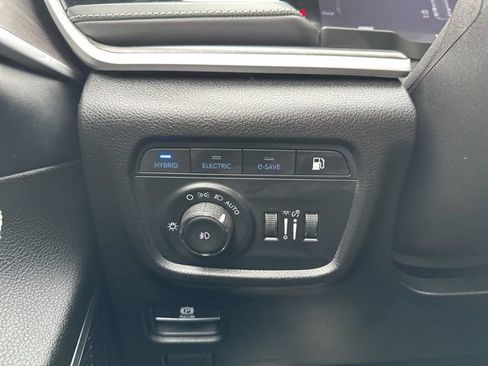 Used 2022 Jeep Grand Cherokee Limited 4xe w/ Luxury Tech Group II image 25