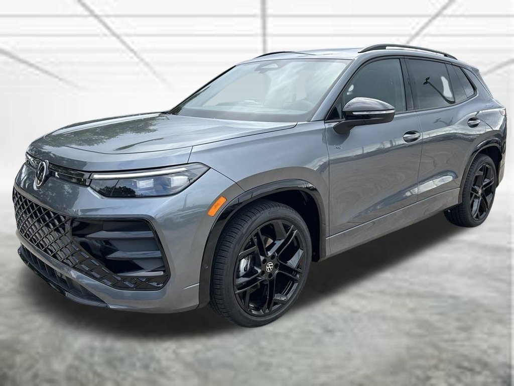 New 2026 Volkswagen Tiguan SE R-Line FWD image 2