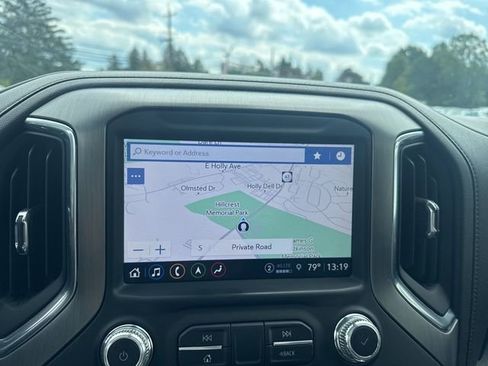 Used 2022 GMC Sierra 1500 Denali w/ Denali Premium Package image 18