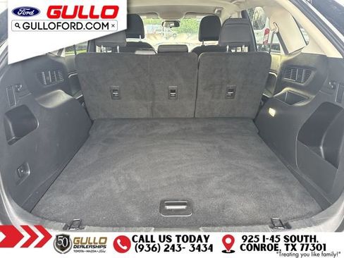Certified 2024 Ford Edge SE image 10