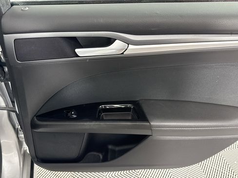 Used 2016 Ford Fusion SE image 26