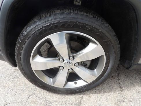 Used 2016 Jeep Grand Cherokee Limited image 5