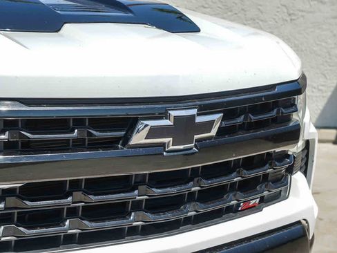 Used 2022 Chevrolet Silverado 1500 LT Trail Boss AWD/4WD image 5