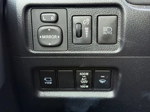 Used 2024 Toyota 4Runner Limited AWD/4WD image 24