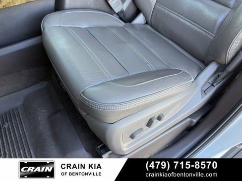 Used 2016 GMC Yukon Denali w/ Open Road Package image 25