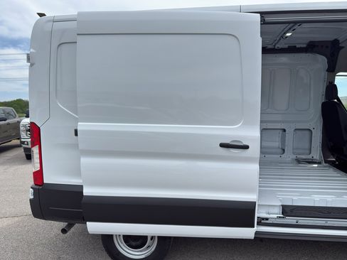 New 2026 Ford Transit 250 148 Medium Roof RWD image 20