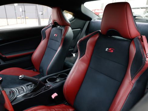 Used 2018 Subaru BRZ tS image 9