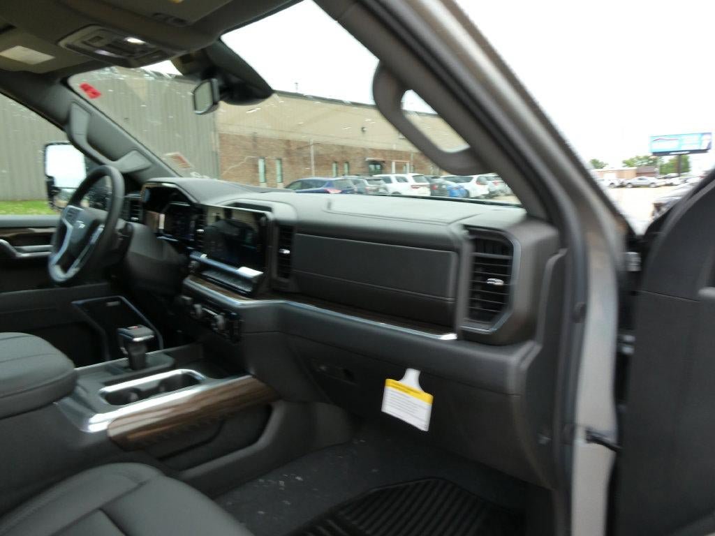 New 2026 Chevrolet Silverado 1500 RST w/ All Star Edition Plus AWD/4WD image 13