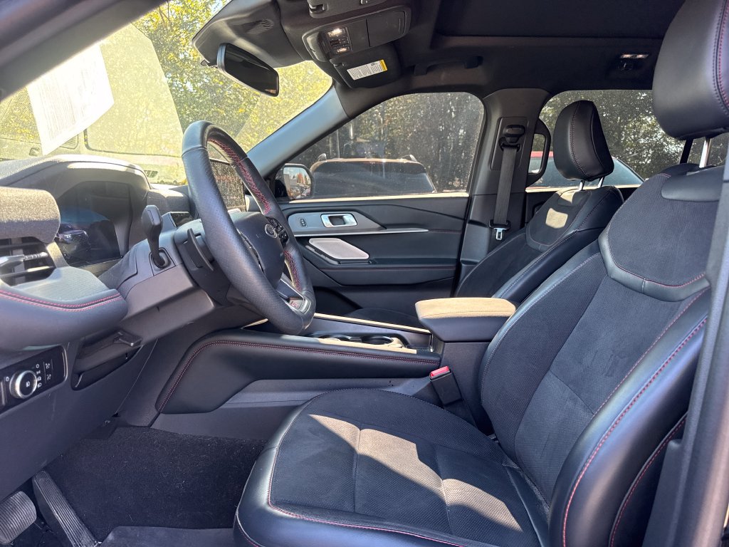 Used 2025 Ford Explorer ST w/ Sun And Sound Package AWD/4WD image 14