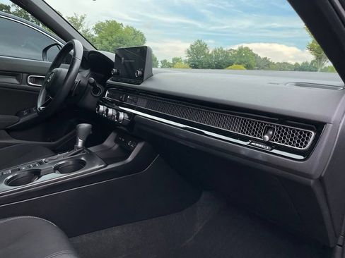Used 2024 Honda Civic Sport image 33