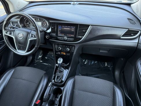 Used 2021 Buick Encore Preferred image 25