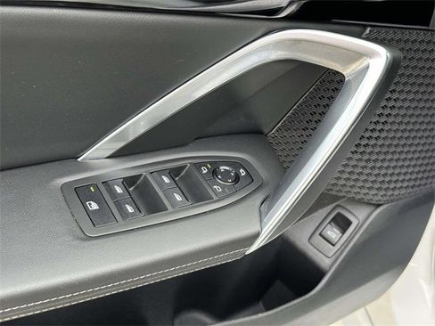 Used 2025 BMW X1 xDrive28i image 15