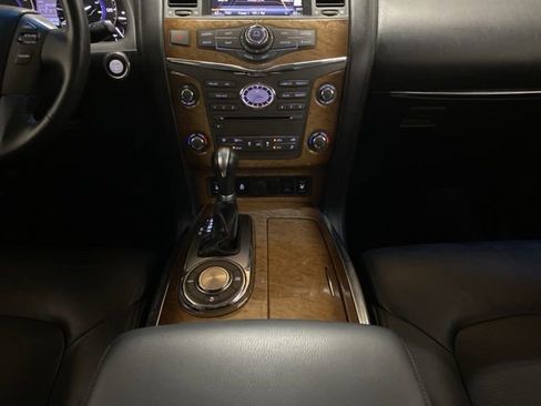 Used 2011 INFINITI QX56 2WD w/ Theater Pkg image 14