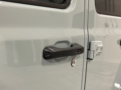 Used 2024 Jeep Wrangler Unlimited w/ Convenience Group image 13