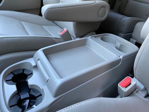 Used 2014 Honda Odyssey EX-L image 38