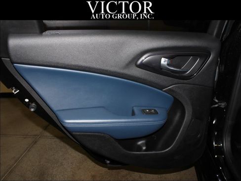 Used 2015 Chrysler 200 S w/ Navigation & Sound Group I AWD/4WD image 27